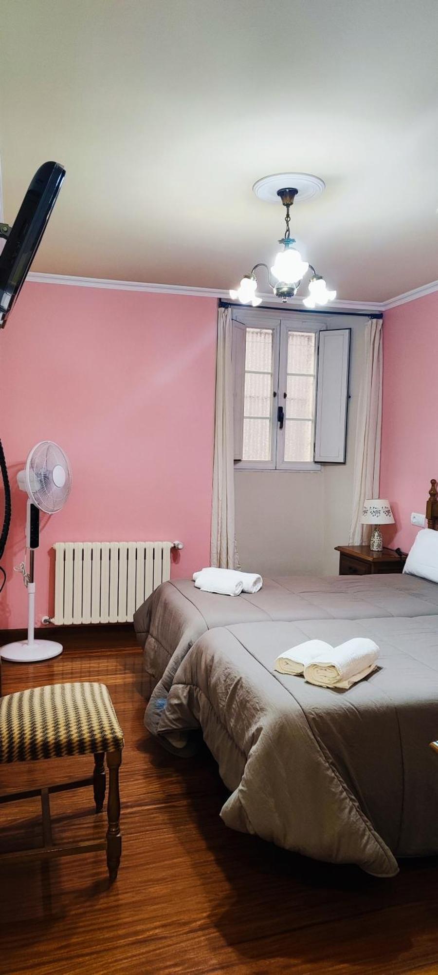 Pico Sacro I Hostal-Pension Santiago De Compostela Zimmer foto