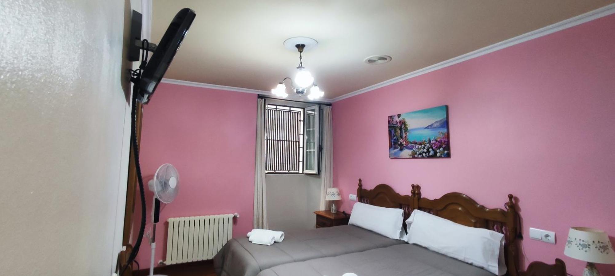 Pico Sacro I Hostal-Pension Santiago De Compostela Zimmer foto
